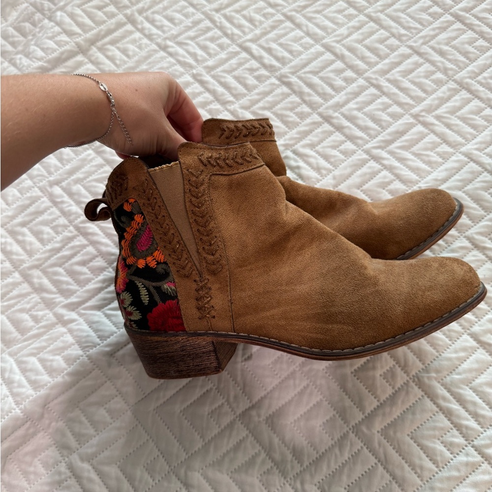Embroidered Tan Ankle Boots